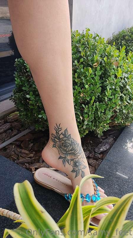 👀👣