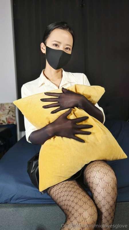 Feel my sensual touch~