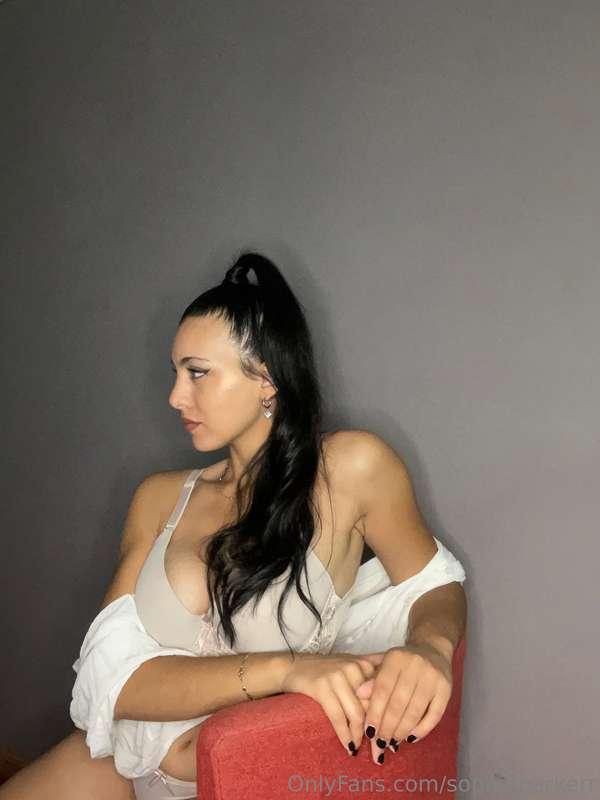 Come get lost in my world☁️✨