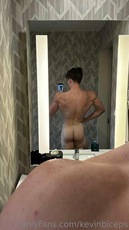 kevinbiceps image #1