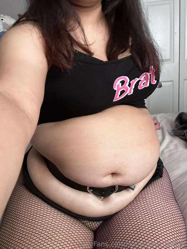 Your little brat has been getting fat - watch her struggle w..