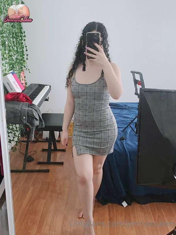 do you like my new dress 🥺 ?