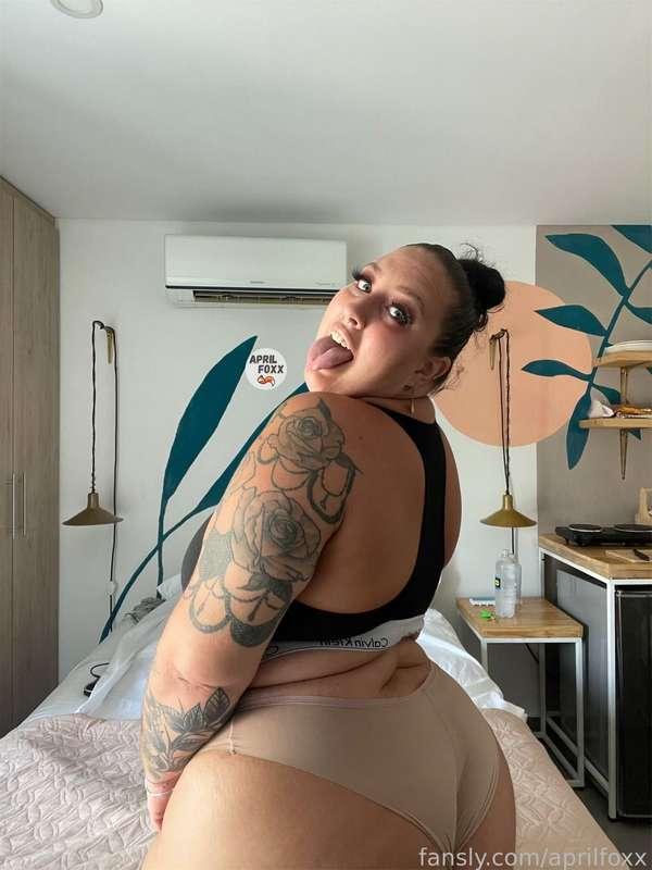 aprilfoxx image #0