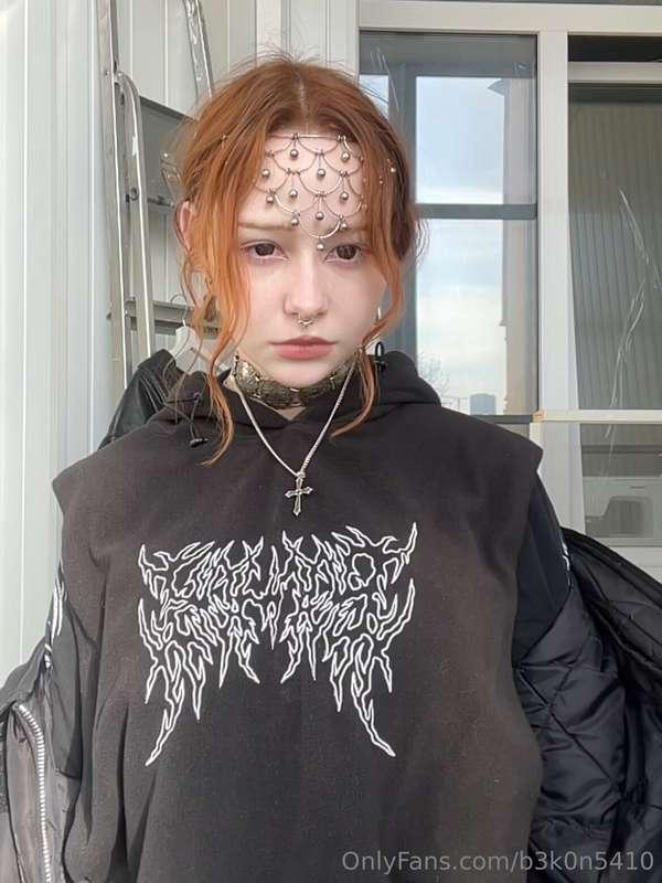 hi, i’m not dead (i’m dead inside)