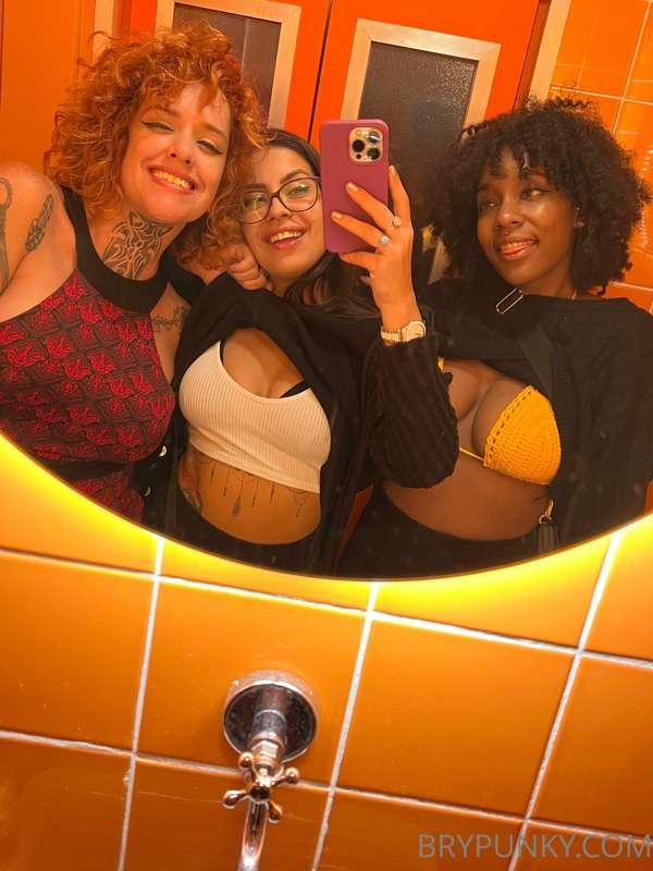 Friday night with my babies @isarizada @midnightsg 🤪❤️