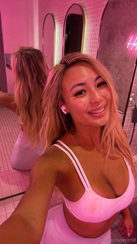 drop by my DMs and keep me company 🤍