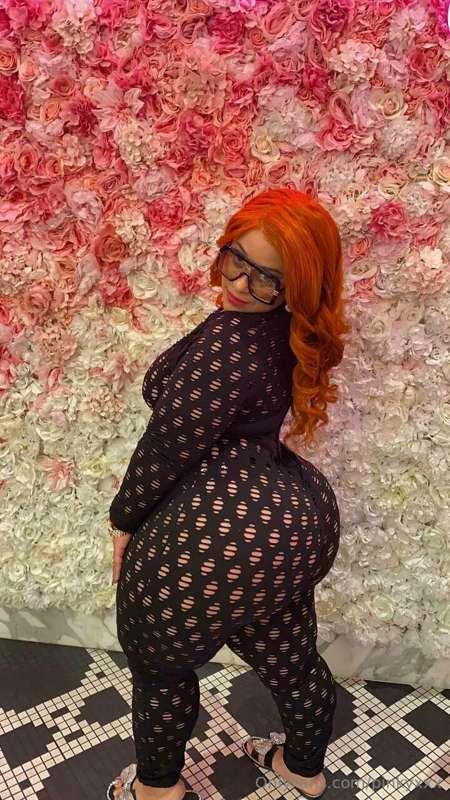 🧡 Come Take a Bite—Your Juicy Little Secret 🍑✨Hey babe! I’ve..