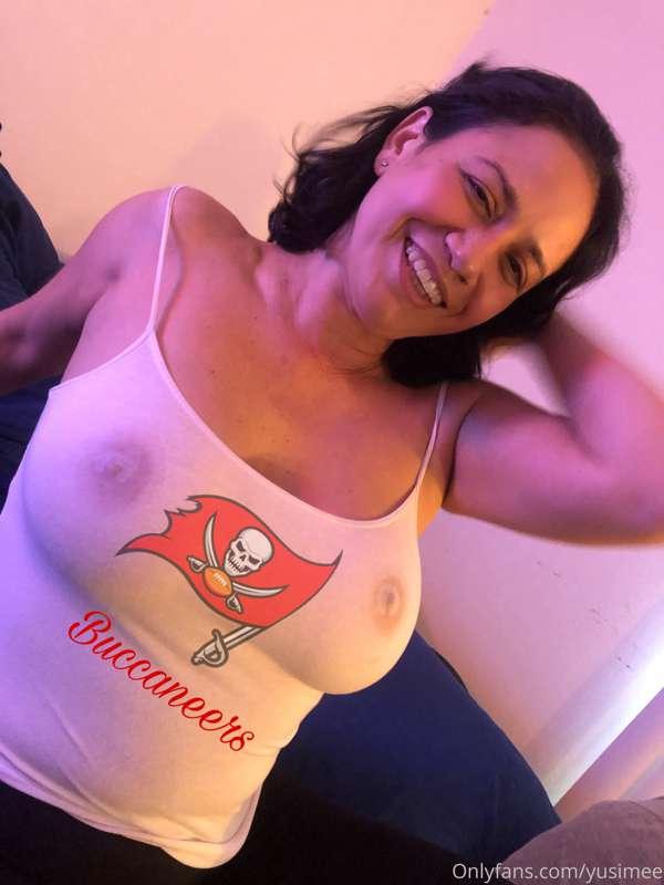 GOOO..!!!!   BUCS…!!!! 💋