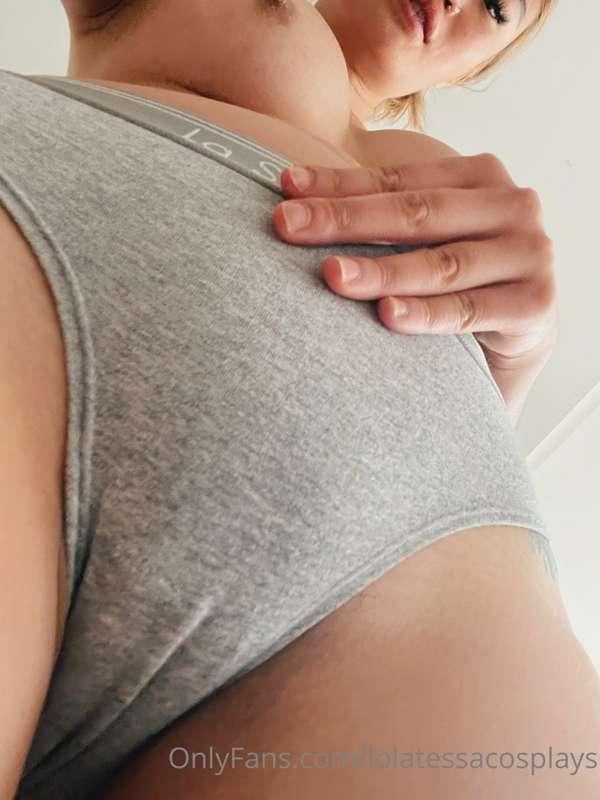Do you follow my MAIN page yet baby? I post my everyday life..