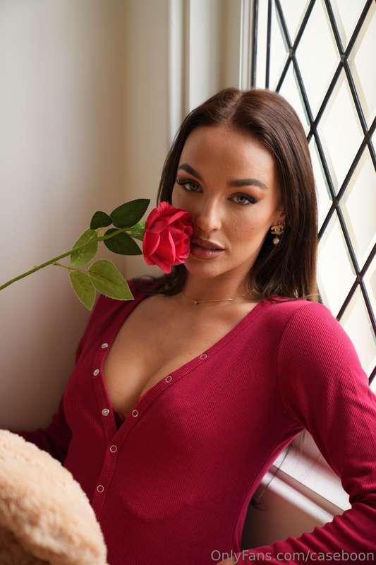 Would you accept this rose?? 🌹