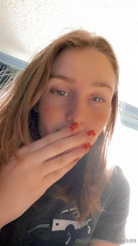 Time for new nails!!!🙃🥹 Anyone got any ideas for a design?😜😉..