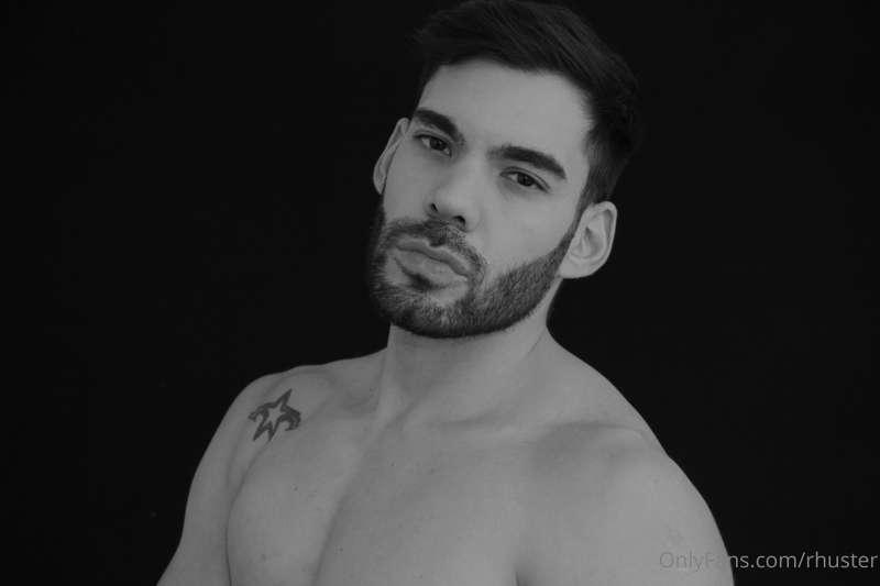 So I look at you 😈 want to see more? Write me in private bab..