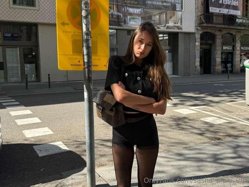 I’m strolling through sunny Barcelona and noticing how the c..