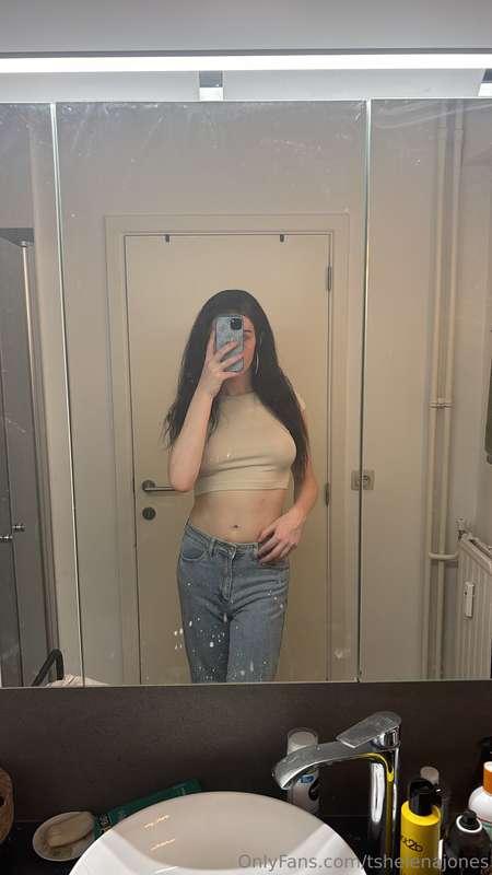 Do i look good, daddyyyy?😈