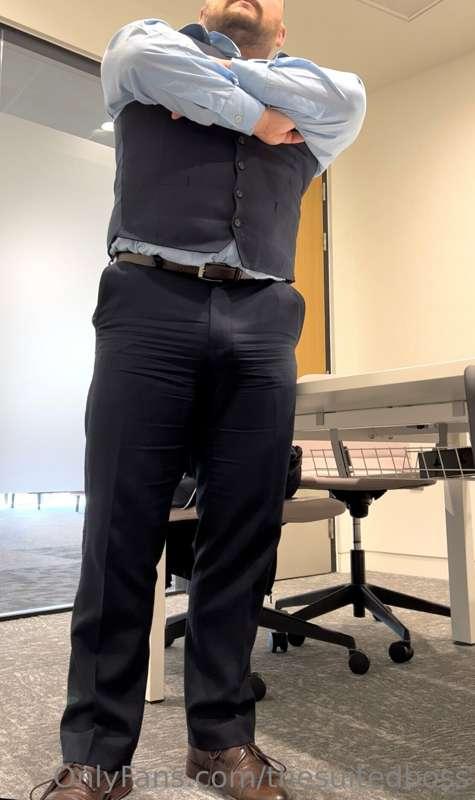 thesuitedboss image #2