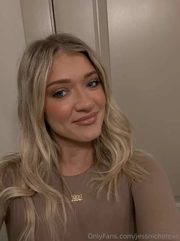 Keep calm and just admire this smile 💋