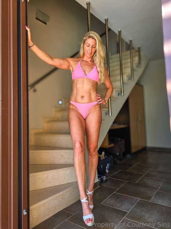 courtneysinsxo main image