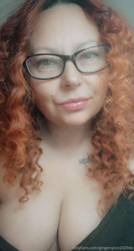 In a bossy mood today ... where are my paypigs