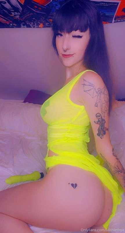 💦💚 bend me over? 💚💦