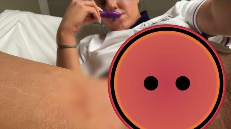 My fully exposed clit 🍑 wants to drip a really hot mess. 💦 W..