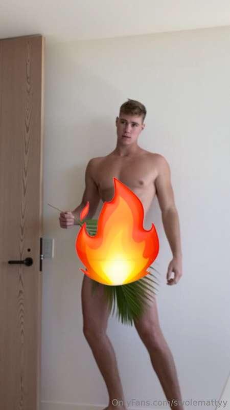 can unlock this spicy photo of my hard dick behind this see ..