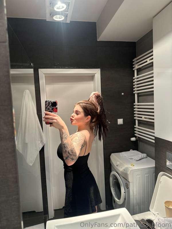 Do you like these photos or make them more sexy?😍🥰