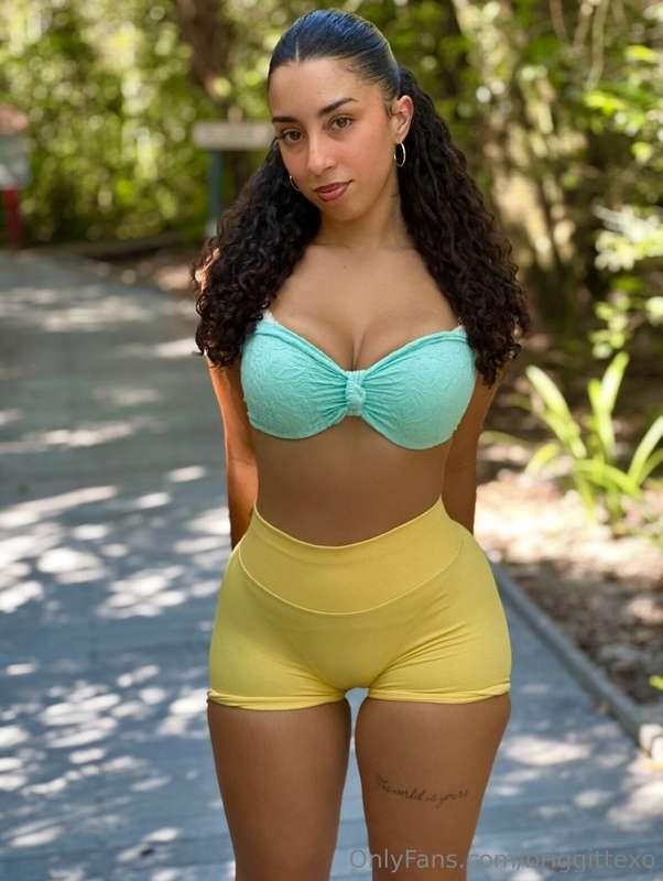 be honest, is my 🐱 fat? 