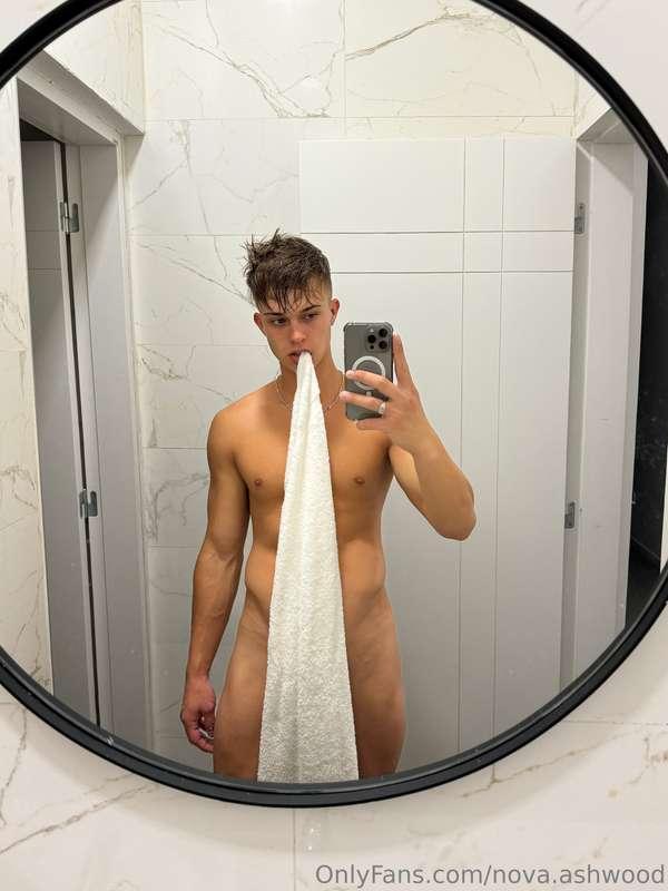 When you kiss me I'll have to let go of the towel 😈