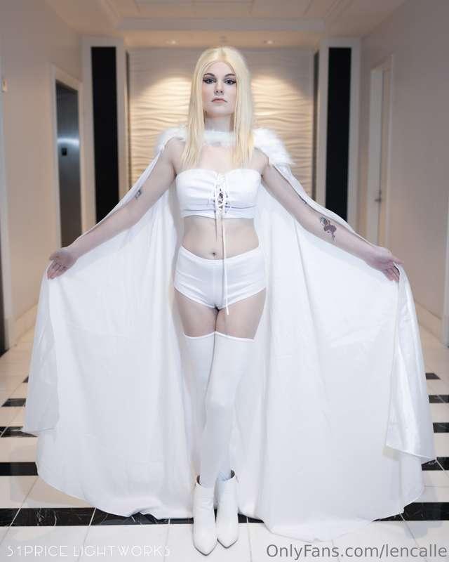 Did you know they’re adding Emma Frost to Fortnite????
