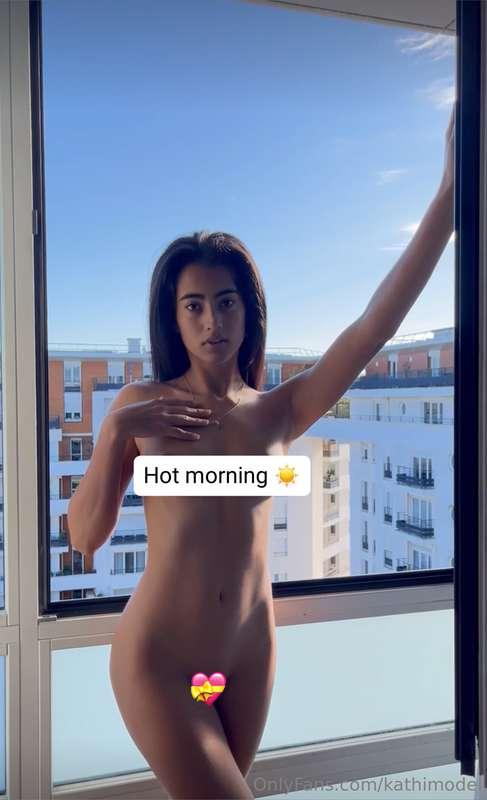 Hot morning ☀️💌