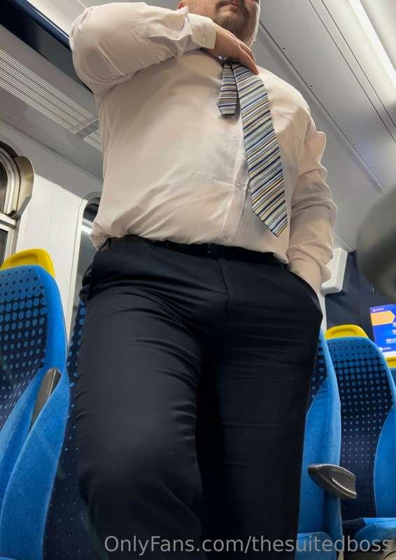Off for a business meeting but I thought I’d ask you if I lo..