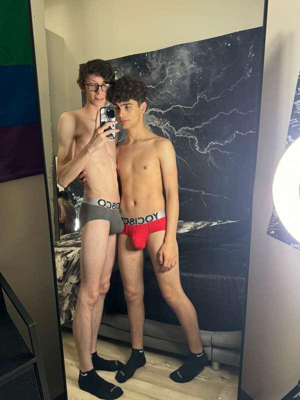 If you missed @jaxon.greyx and I the last insanely hot chatu..