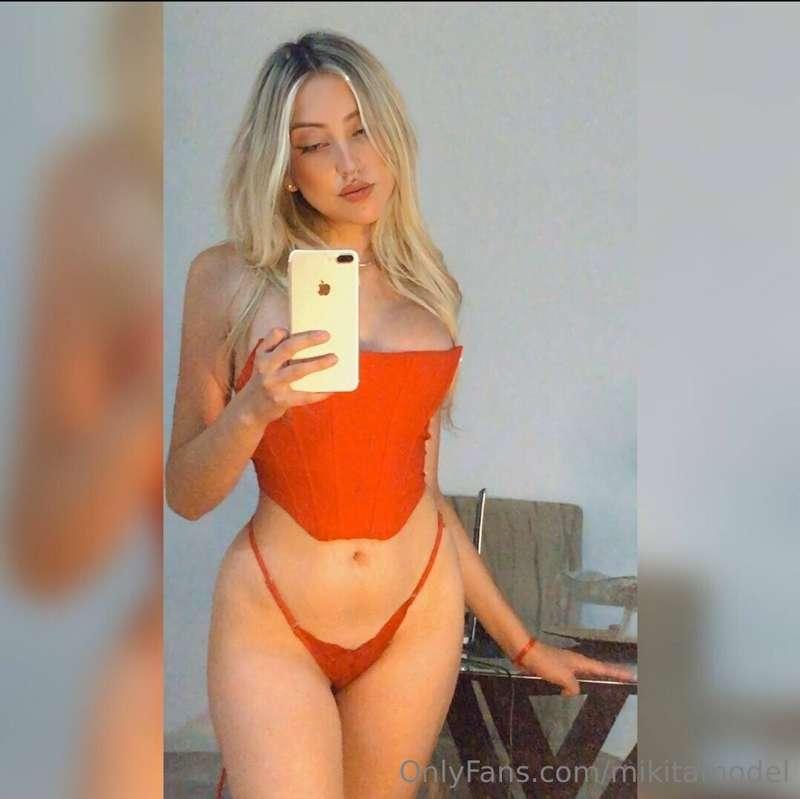 @missmoon888
Let’s play? 😜😈

Suscribe for free 💋😘