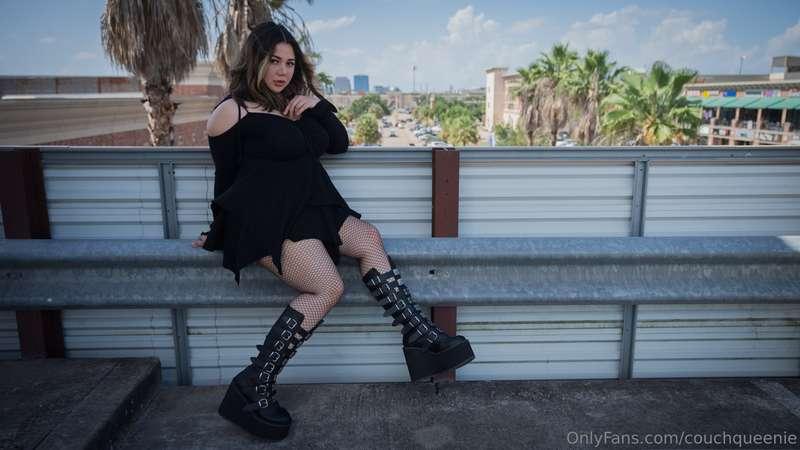 Don't forget to take your goth girlfriend for a walk 🐾