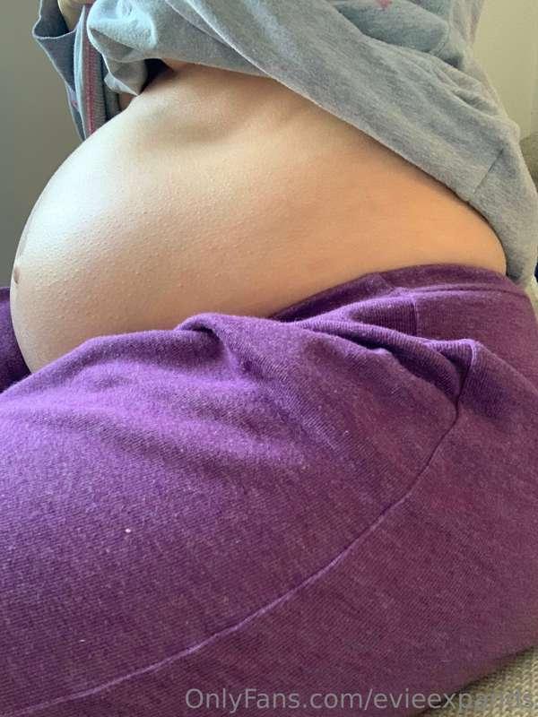 Gosh can you believe this not so little pot belly I’m workin..