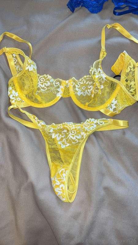 missbehavin26 image #4