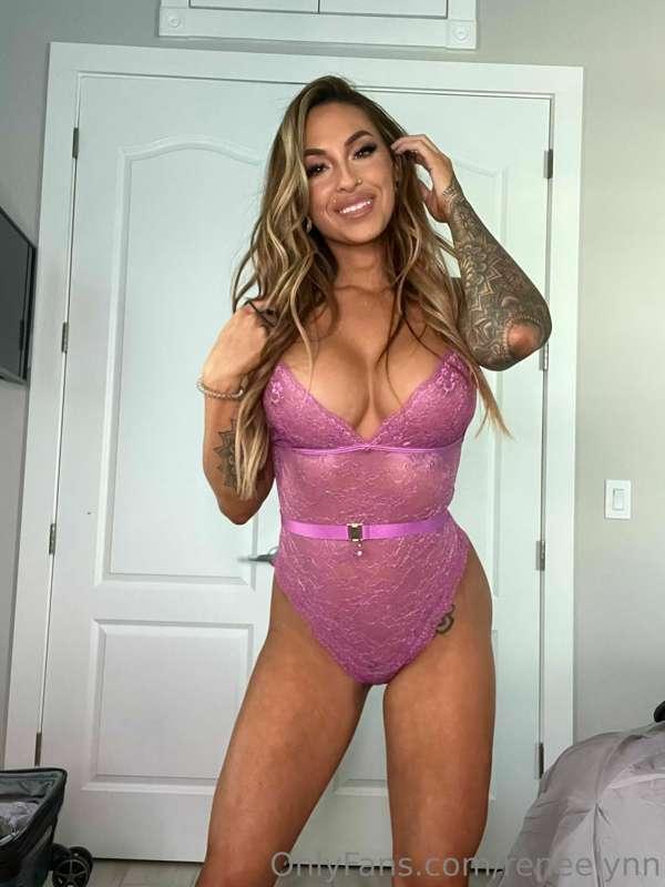 Here's a sneak peak of one of my outfits from yesterday's sh..