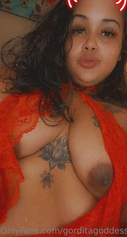 Give me kiss babe
