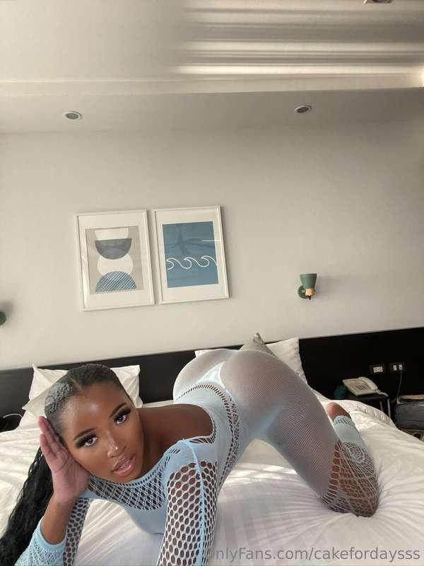 ## What’s the first thing you notice? 🙈