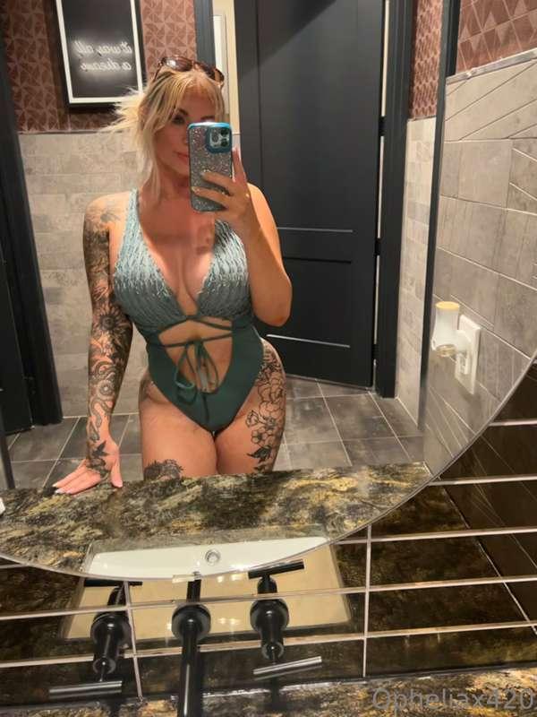 The pool has been amazing this summer 🙌🏼 wish I could get fu..