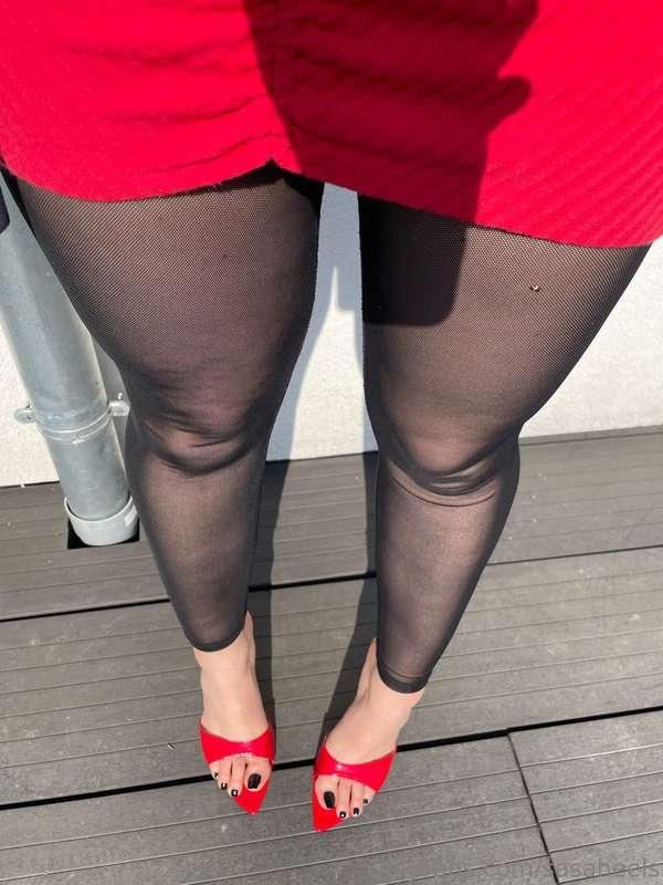 Red & Black = 🔥 I enjoy of the good weather to try my new mu..