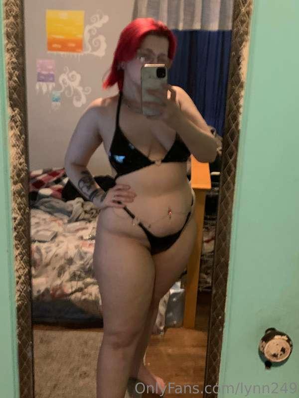 New gogo attire and thankfully it all fits lol shoutout to t..