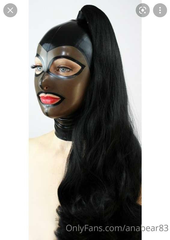 So after using an old mask from @hislittlelatexslutnl for se..