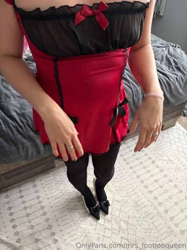mrs_footjobqueen image #4