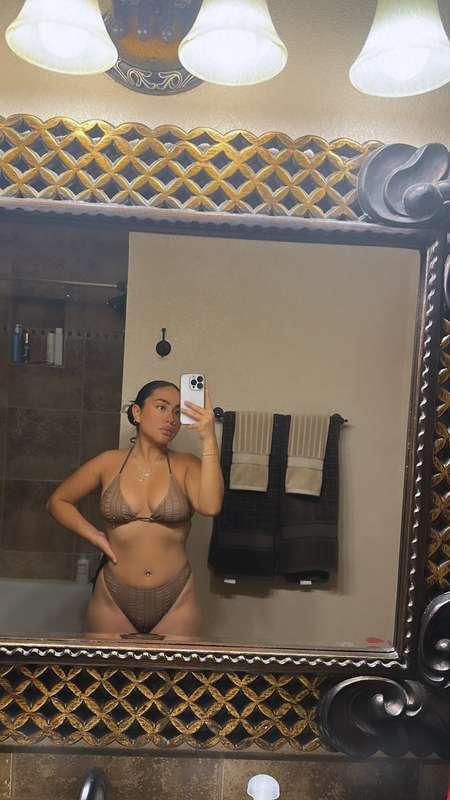 Too sexy for this world💖