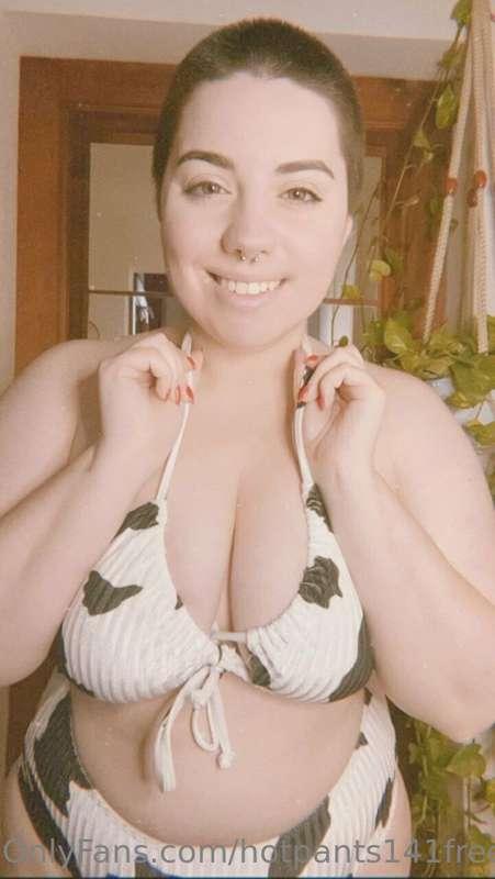 THIS CUTE FACE LOVES SUCKING DICK 💛💛
𝚊𝚗𝚍 𝚑𝚎𝚛 𝚊𝚌𝚌𝚘𝚞𝚗𝚝 𝚒𝚜 𝚏𝚛𝚎𝚎..