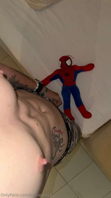 Should I be sending you snaps like this? 👻