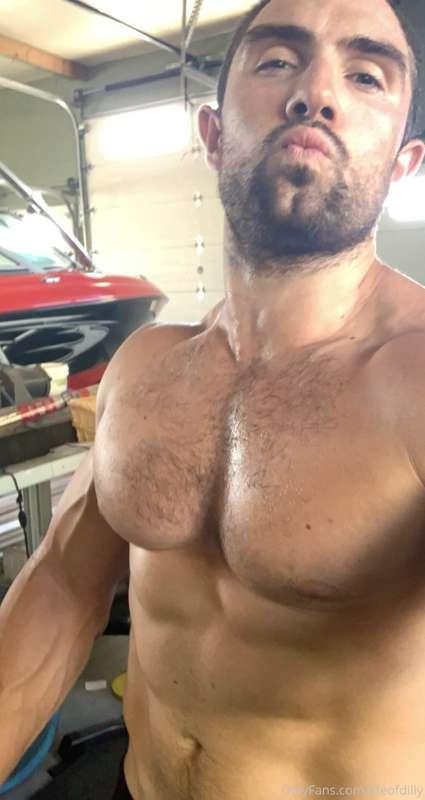 Hope yah’ll had amazing hump day cause you know I did 😎 (Pos..