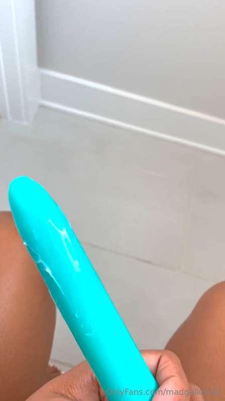 **CREAMY ORGASM  💦** this dildo makin me horny af 😈 ***moani..