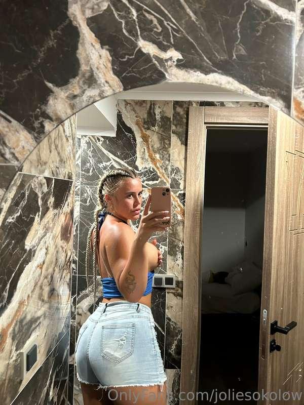Feeling horny 💦🤫